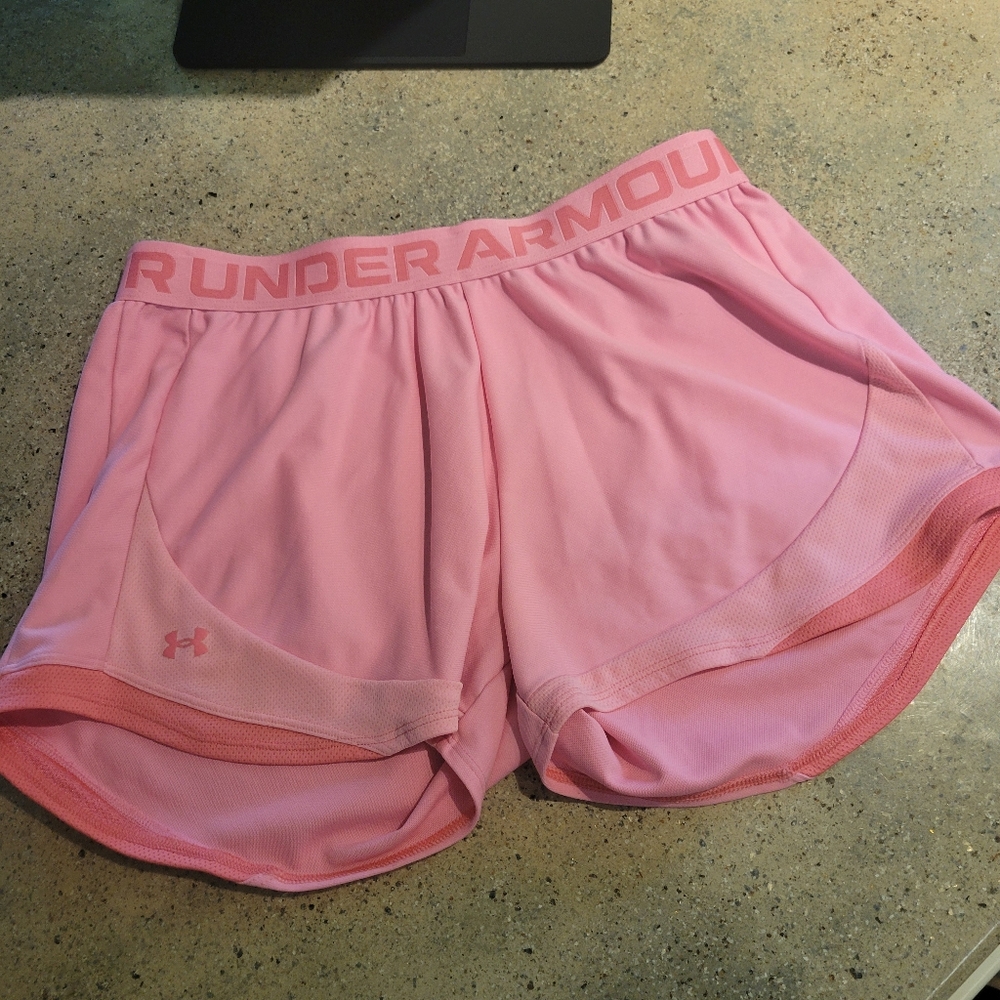 Under Armour Pink Athletic Shorts Lightweight Moisture-Wicking Size MEDIUM